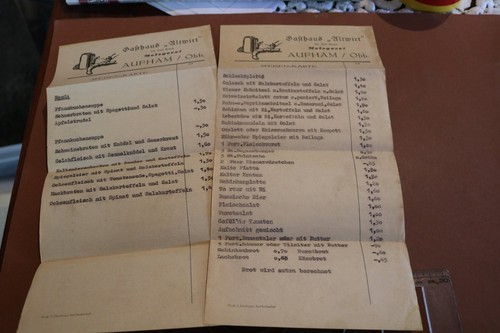 Zwei alte speisekarten - zwei,